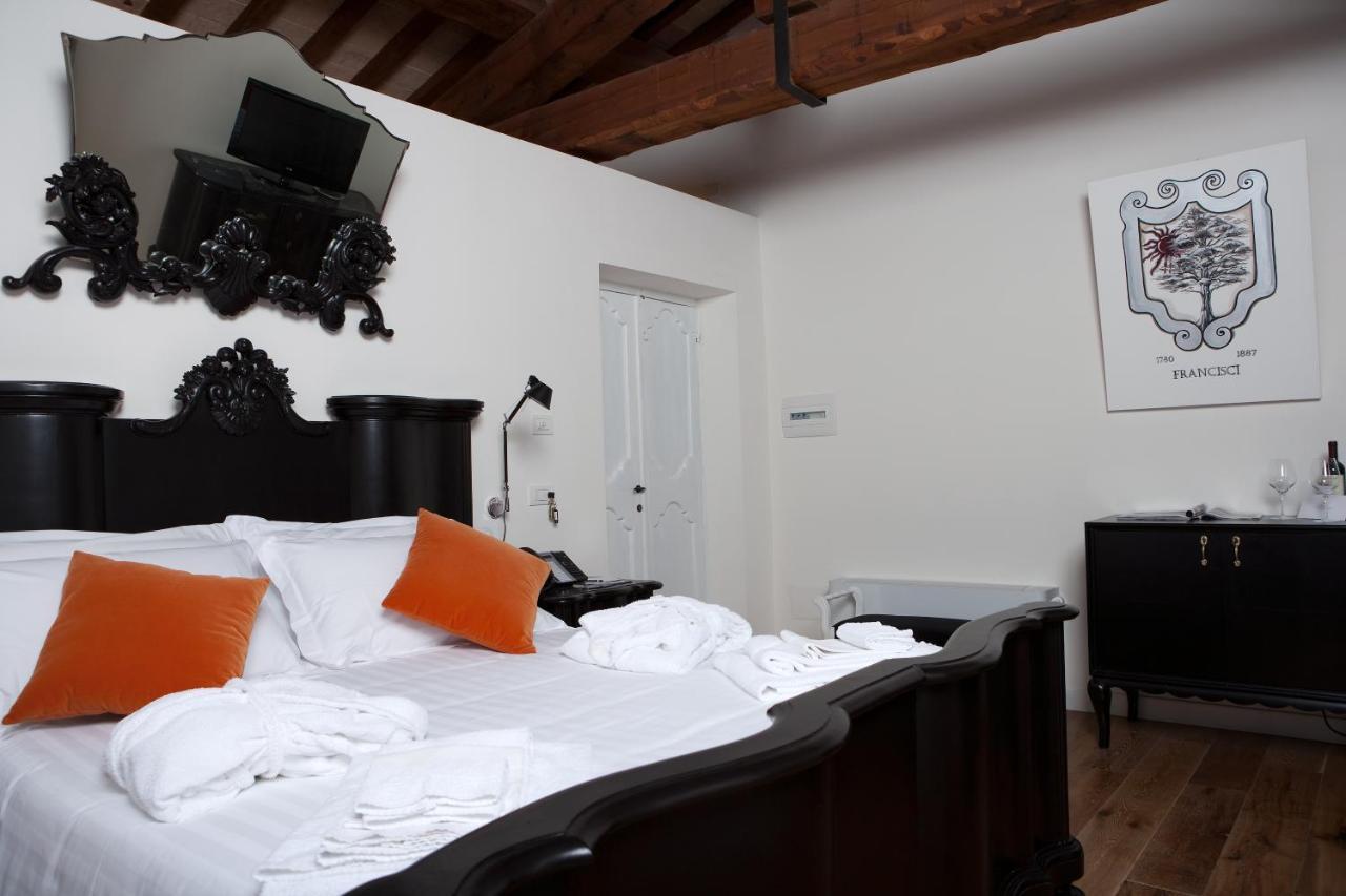 Castello Di Montignano Relais & Spa Масса-Мартана Екстер'єр фото